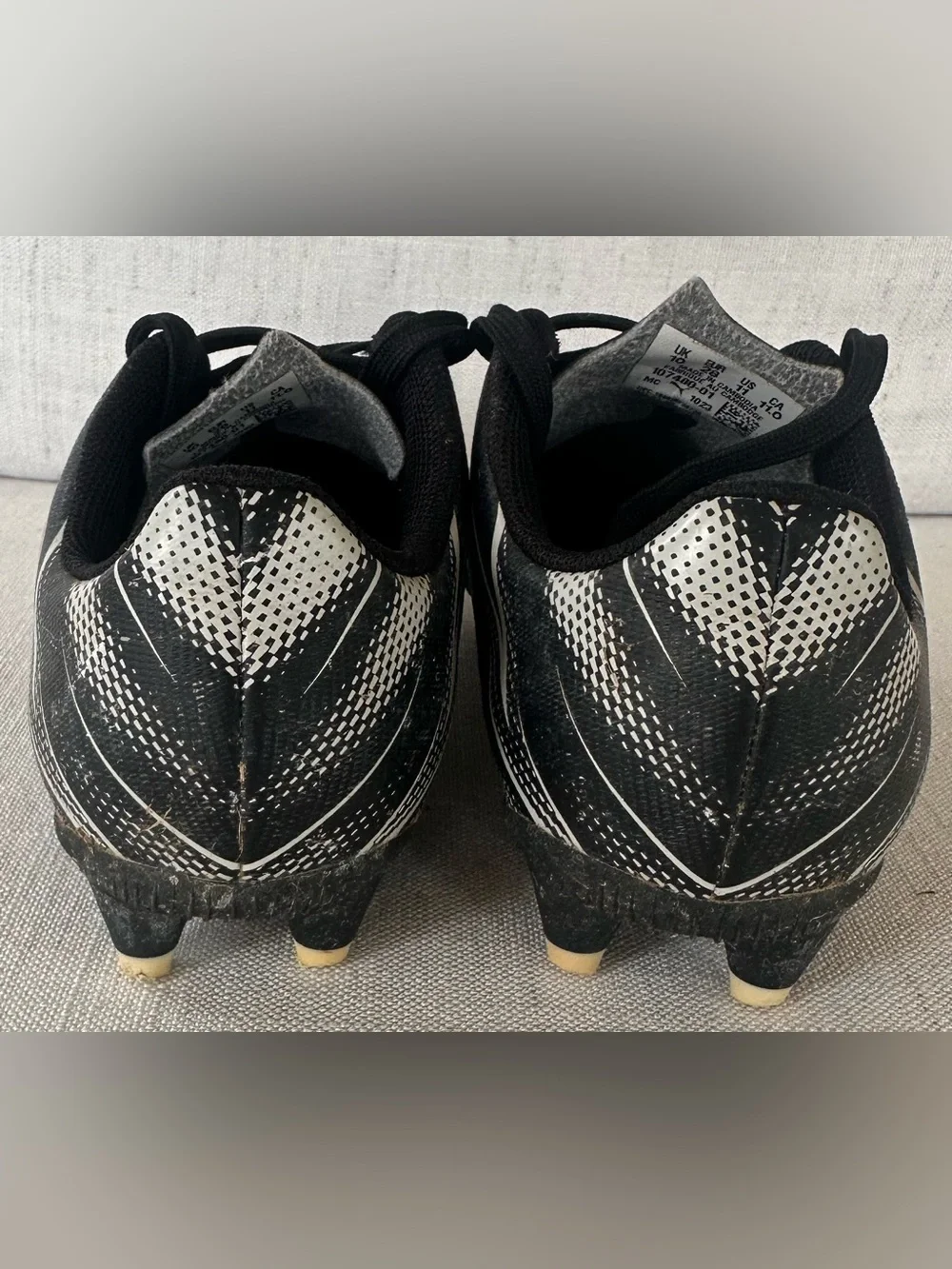 Puma Future Play FG/AG Soccer Cleats Kids US 11 Black White Youth EU 28